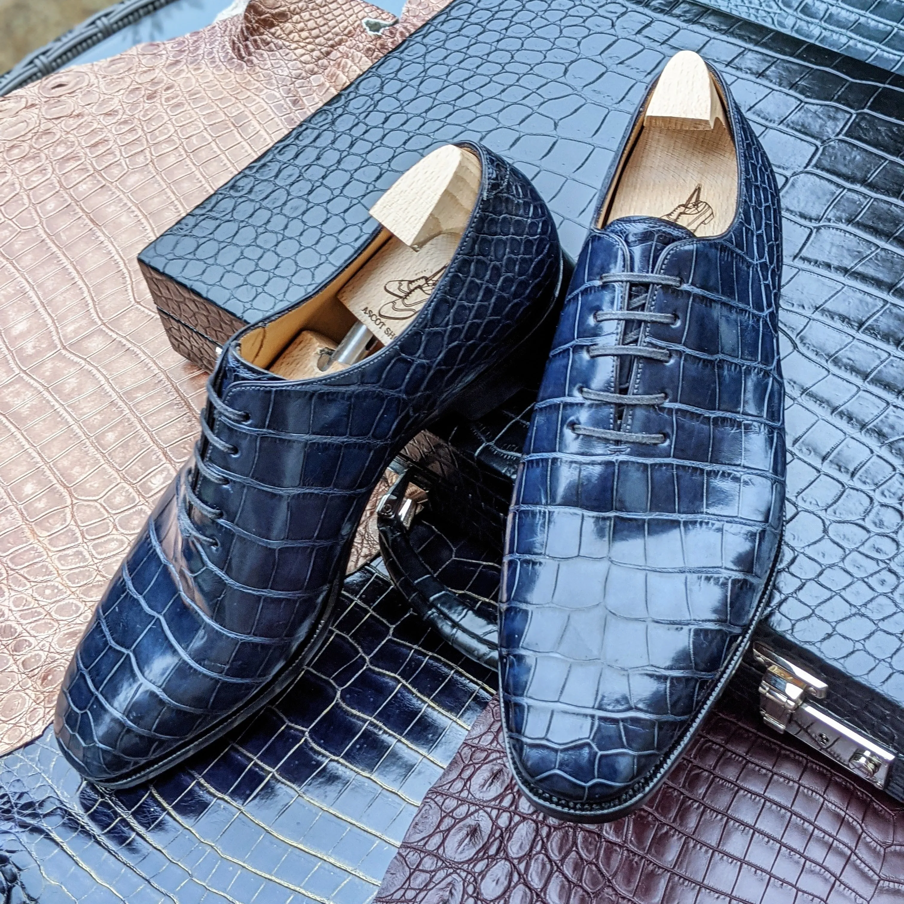 Ascot Wholecut - Blue Alligator