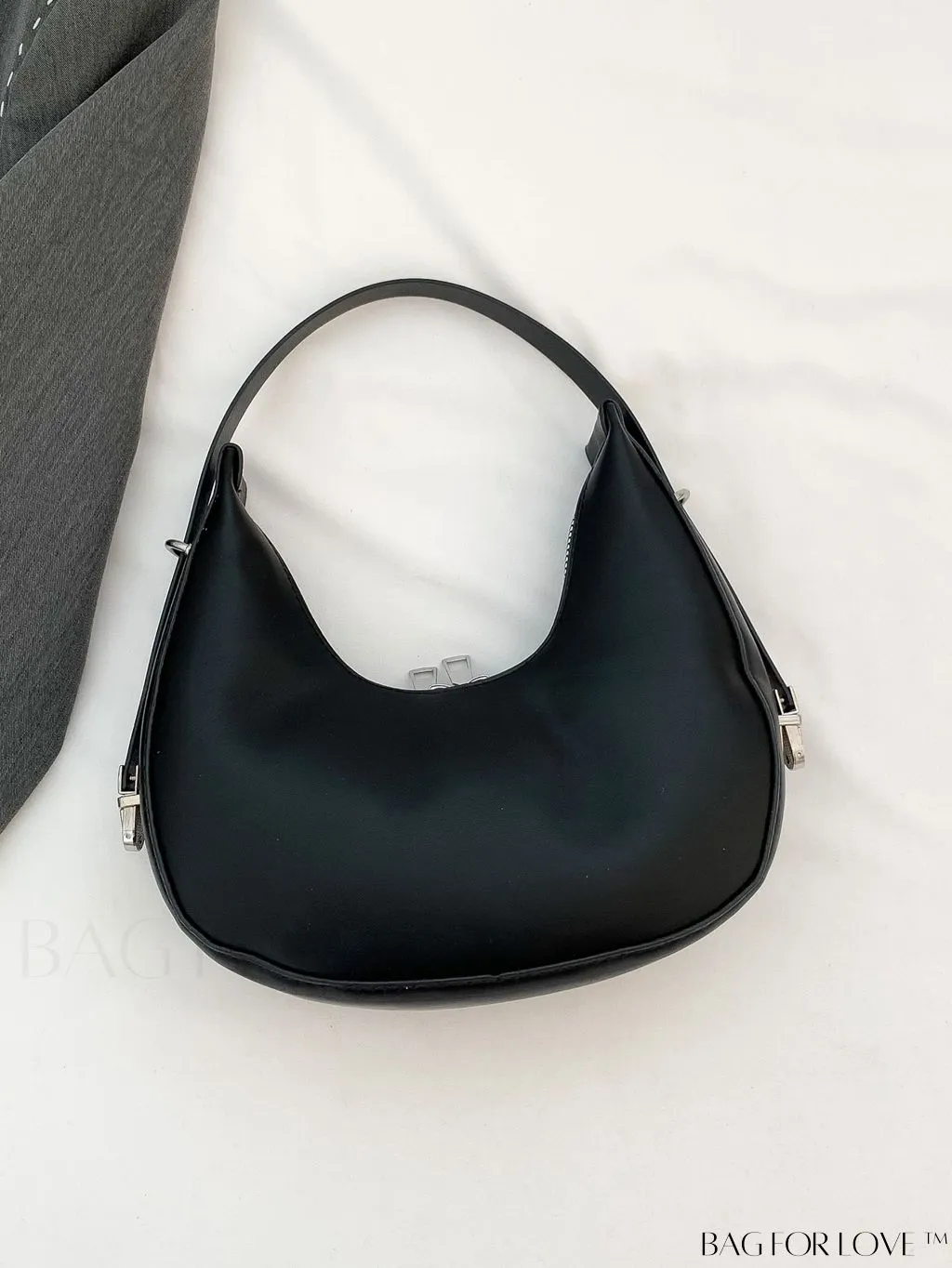 BagForLove - Chic Metallic Geometric Glossy Underarm Bag