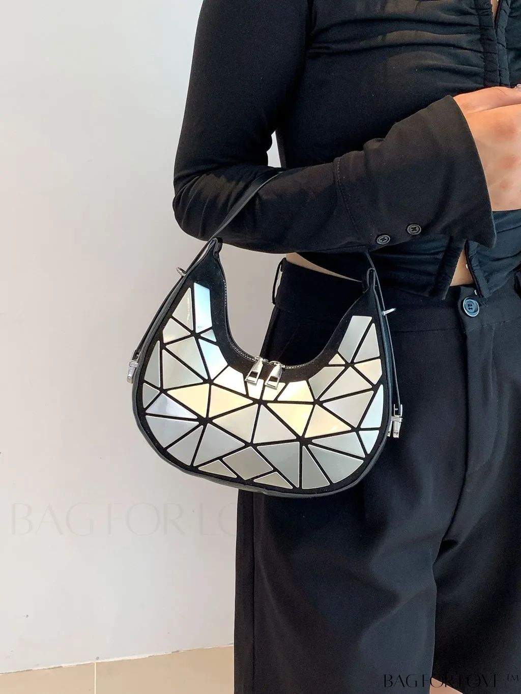 BagForLove - Chic Metallic Geometric Glossy Underarm Bag