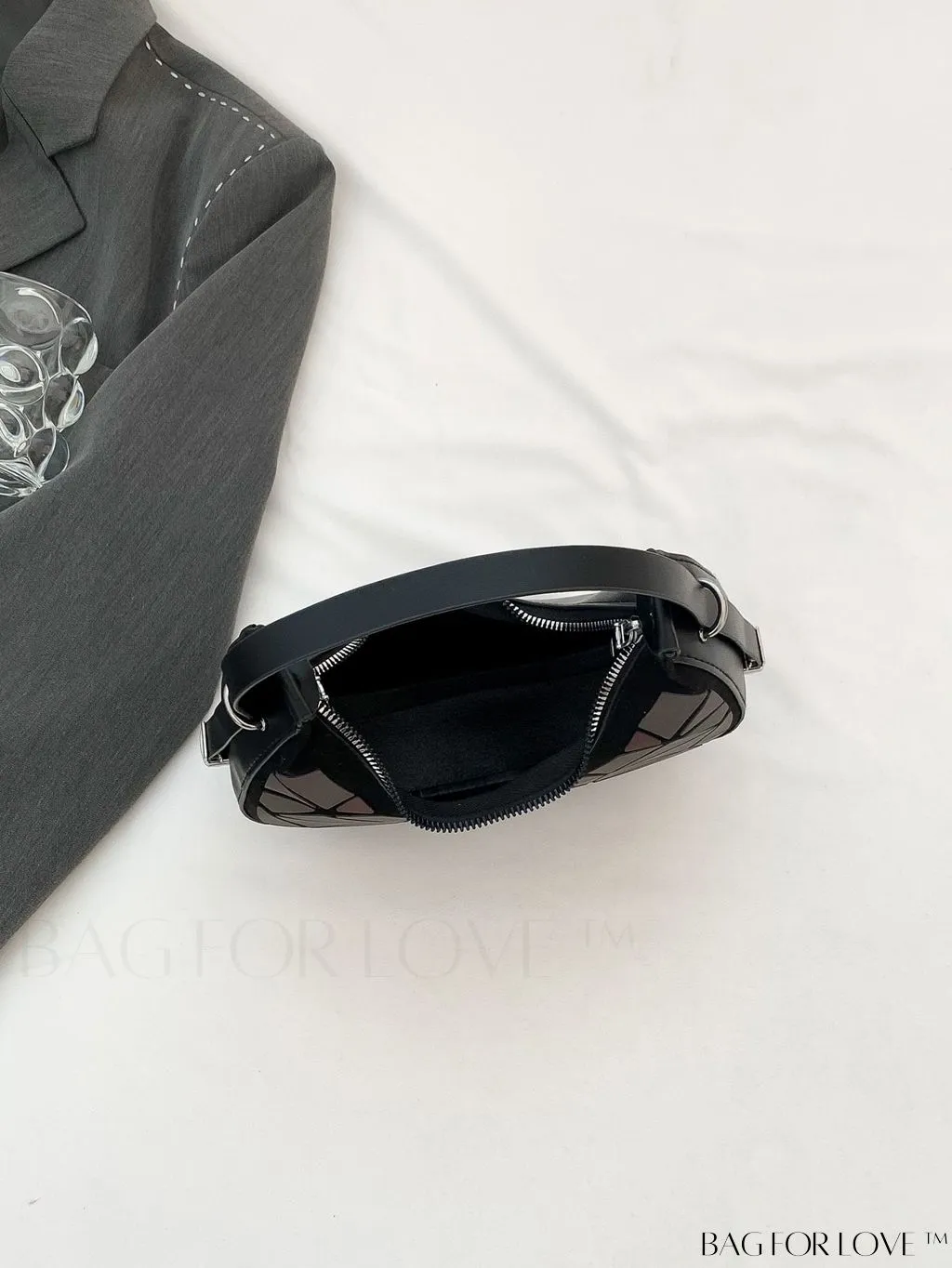 BagForLove - Chic Metallic Geometric Glossy Underarm Bag