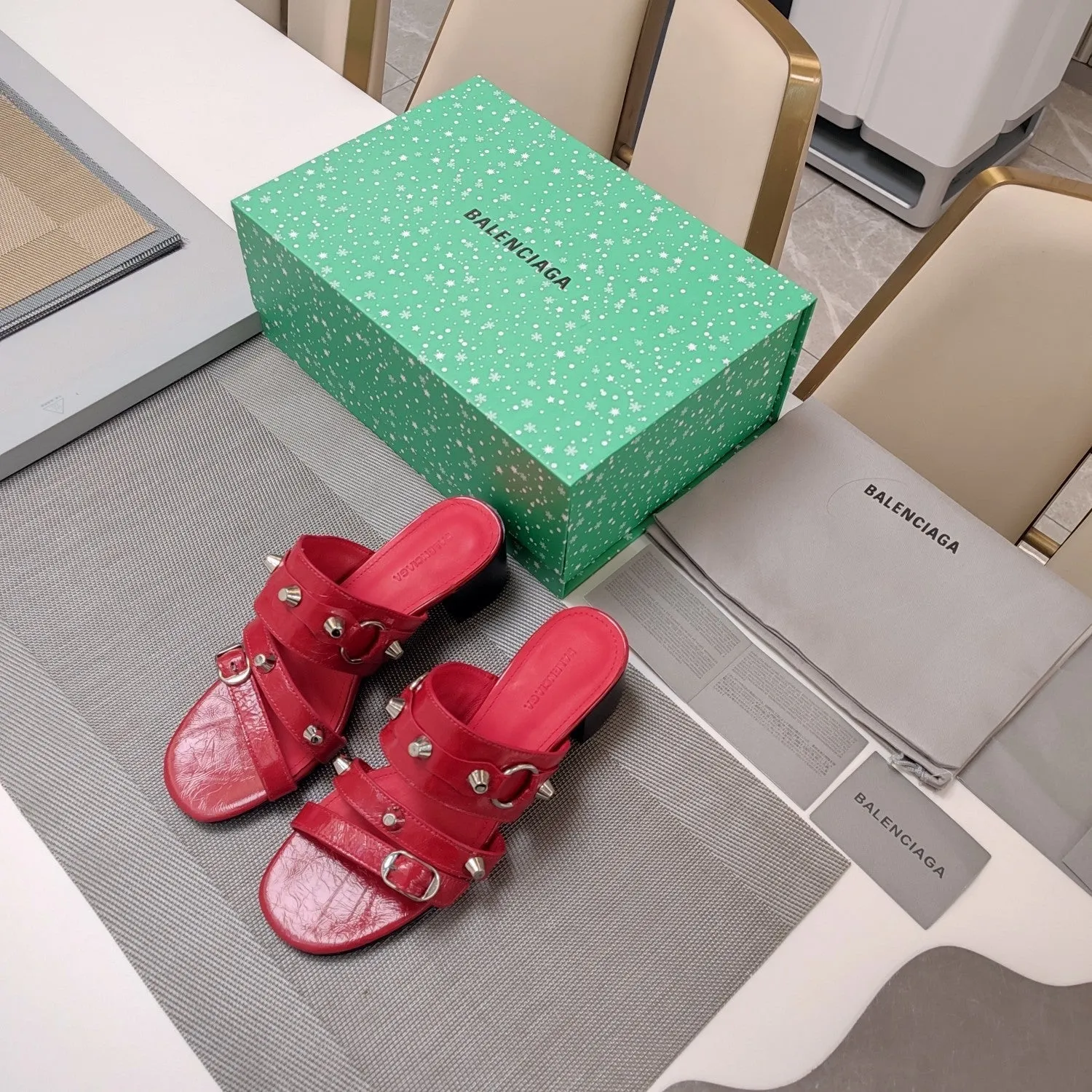 Balanciaga SHEEPSKIN WAX-OIL MEDIUM SANDALS STUDDED HEELED RED VIP offer Final hours IN STRAPPY