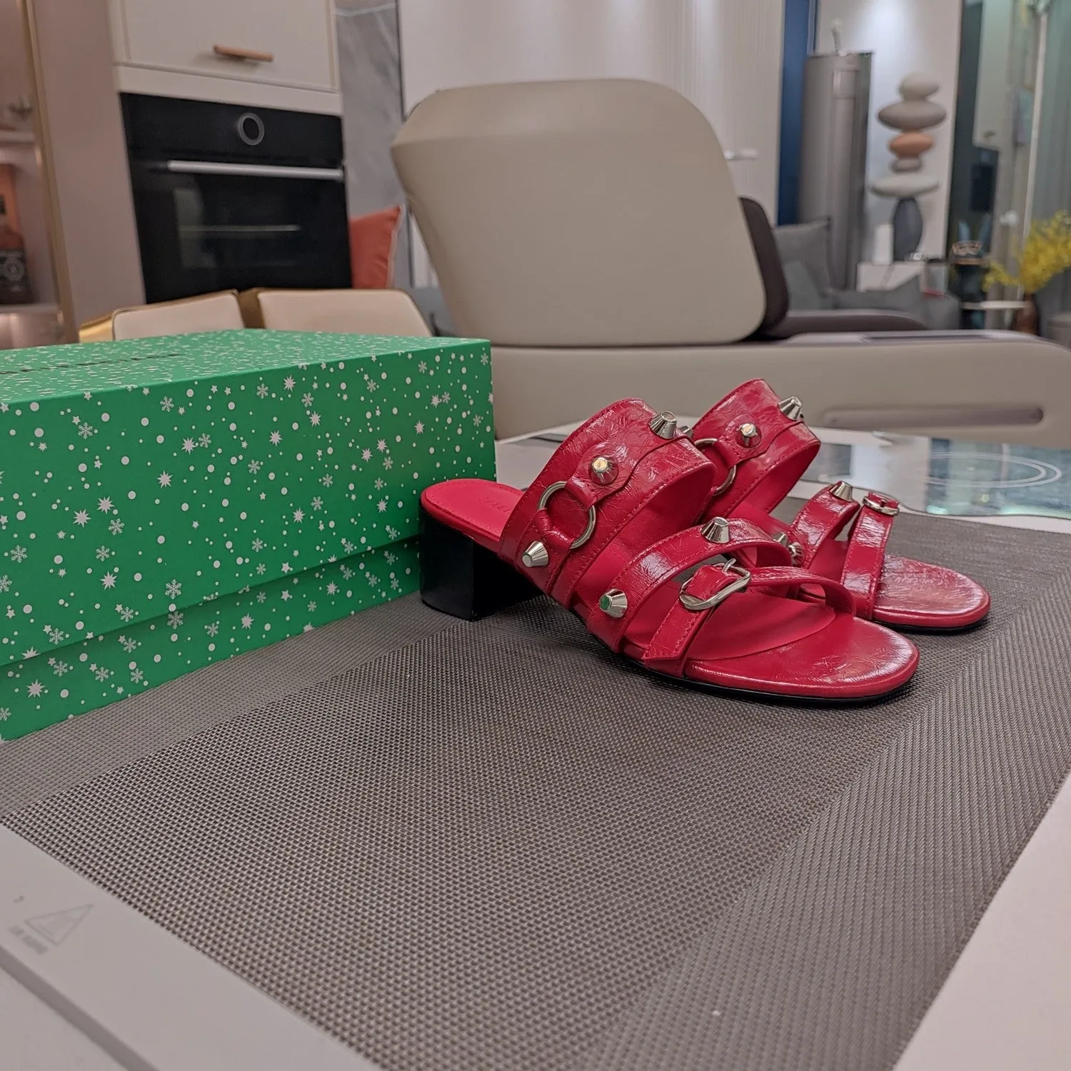 Balanciaga SHEEPSKIN WAX-OIL MEDIUM SANDALS STUDDED HEELED RED VIP offer Final hours IN STRAPPY