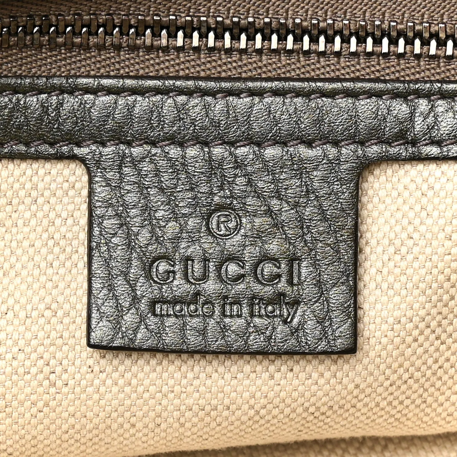Calfskin Pebbled Metallic Gucci Medium Clean-lined Industrial-grade