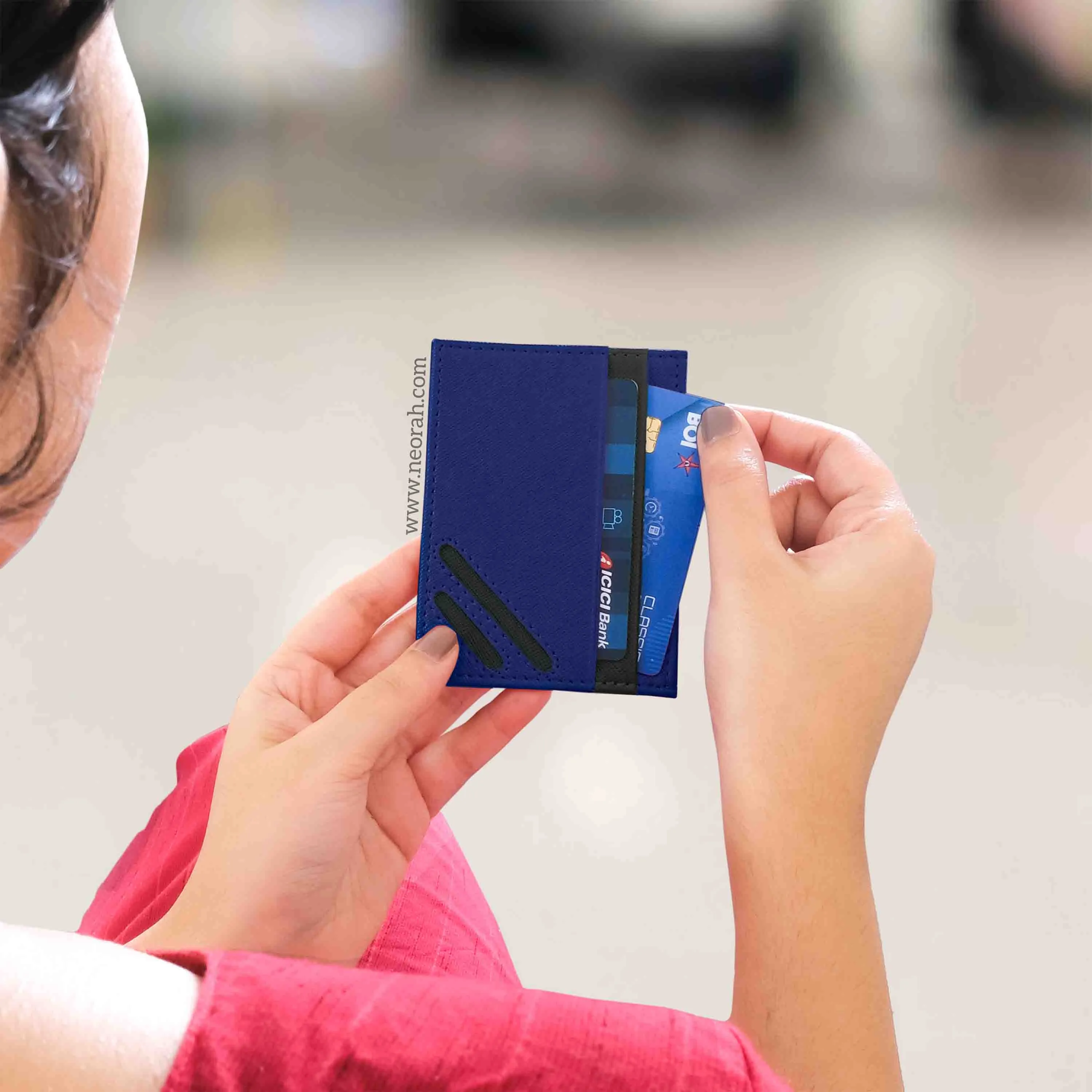 CARD HOLDER - BICHROME