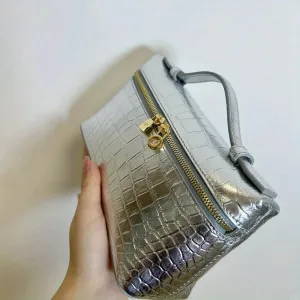Crocodile Cowhide Leather Lunch Box Bag – Small Square Crossbody Shoulder Bag with Lock | Fashionable Women's Purse