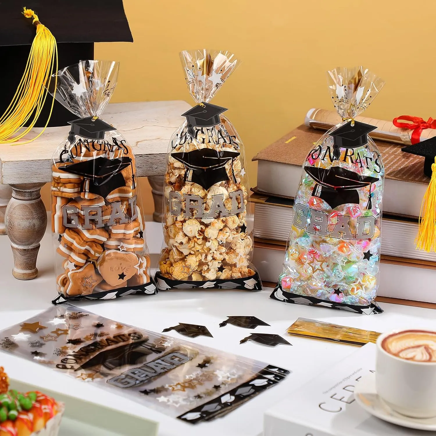 Gueevin 150 Set Grad Cellophane Treat Bags Bulk Goodie Candy Cookie Cello Bags with Twist Ties Gift Cards Party Favors for Party Supplies