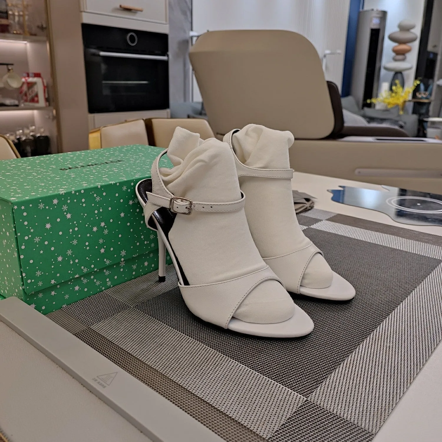 HEEL Balanciaga STRAPPY HIGH WHITE Customer-first IN TOE CALFSKIN Members-only OPEN
