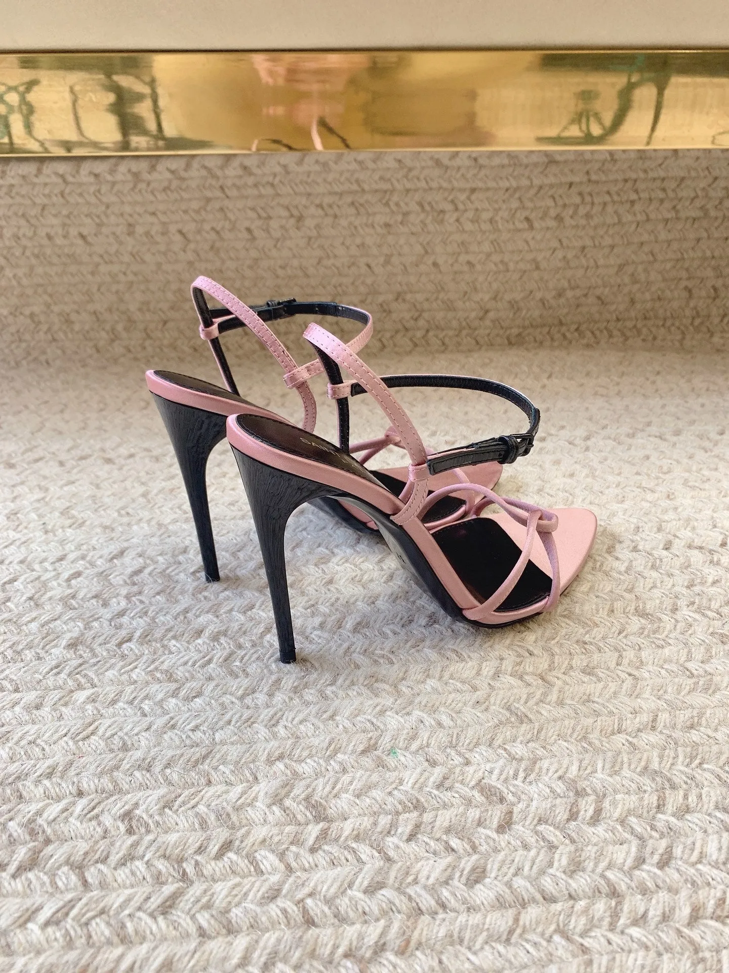 IN Saint PINK Multi-purpose Laurent Eye-catching STRAPPY HEEL HIGH SANDALS SILK