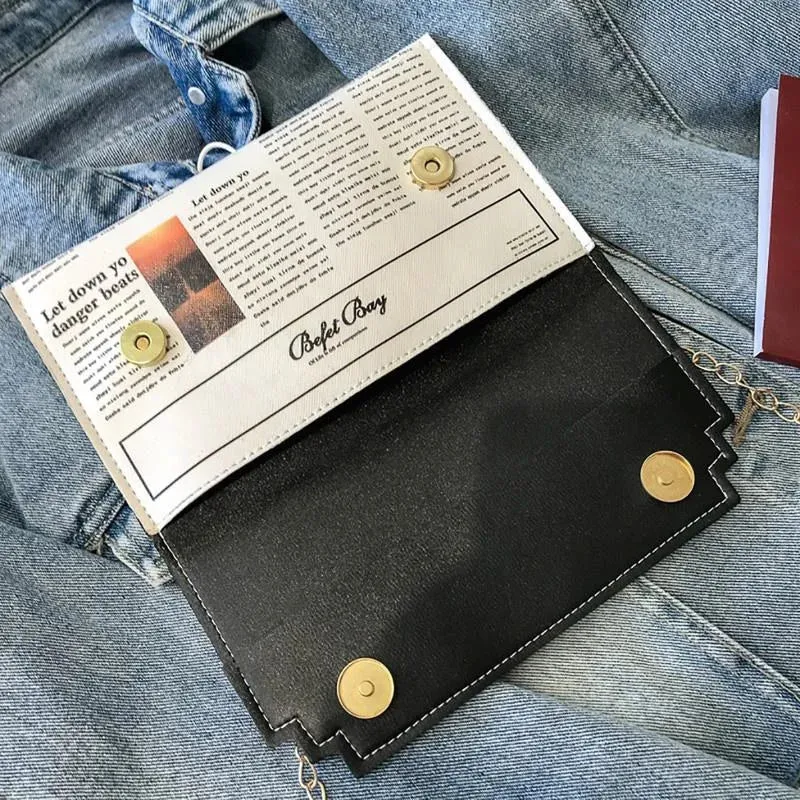 Kawaii Chic Women's Newspaper Messenger Bag 📬✨ - Adorable Square Shoulder Bag for Trendy Fashionistas! 👜💕