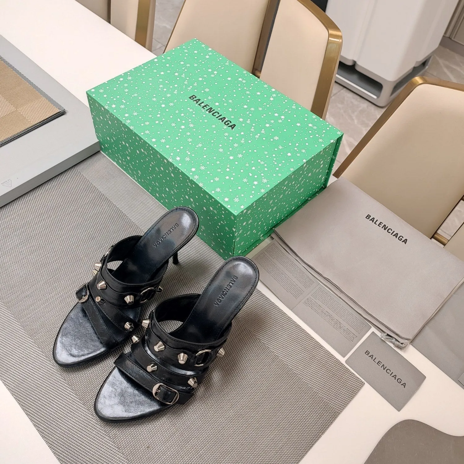 Large assortment SHEEPSKIN IN Balanciaga BLACK User-friendly SANDALS HIGH-HEELED STRAPPY WAX-OIL STUDDED