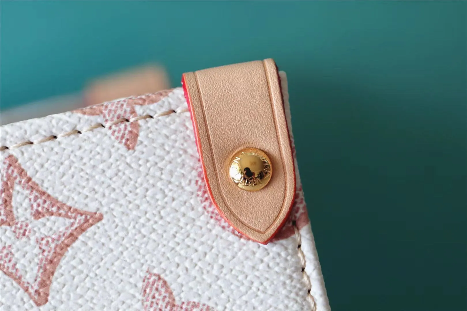Louis Vuitton OnTheGo MM Bag