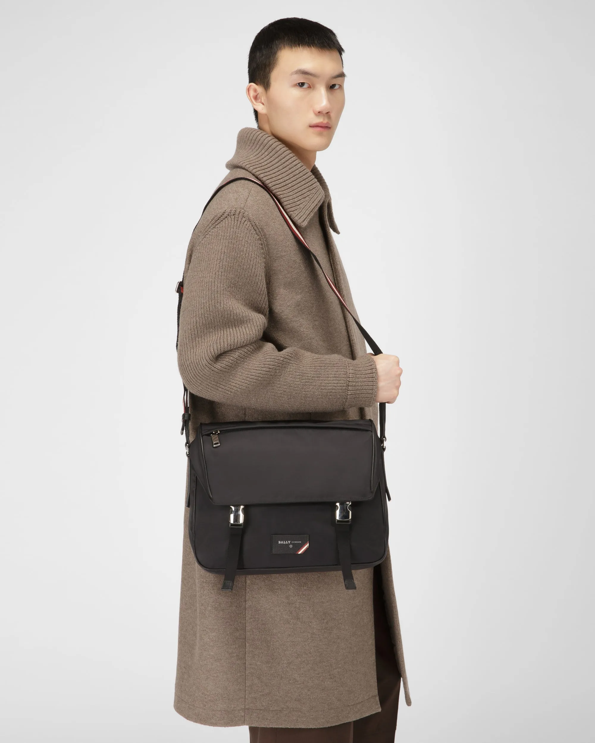Messenger Bag In Black Recycled Nylon