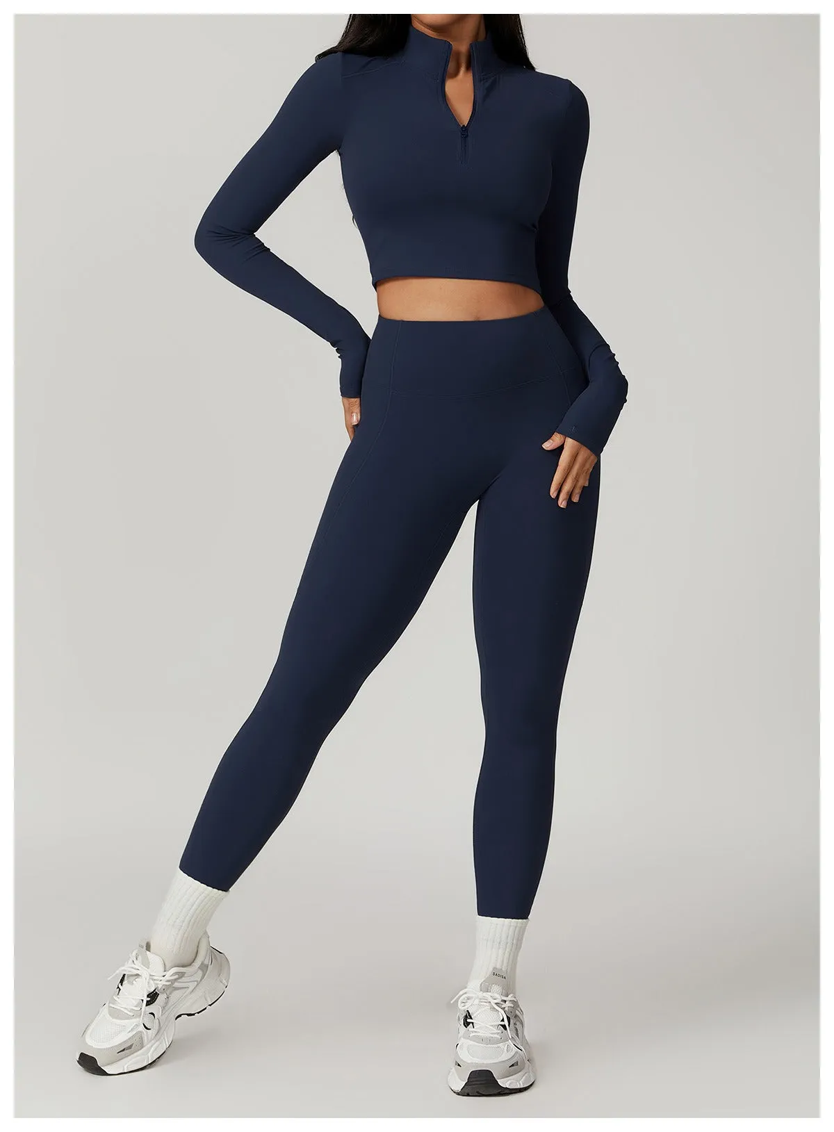 Mira Longsleeve Zip Top