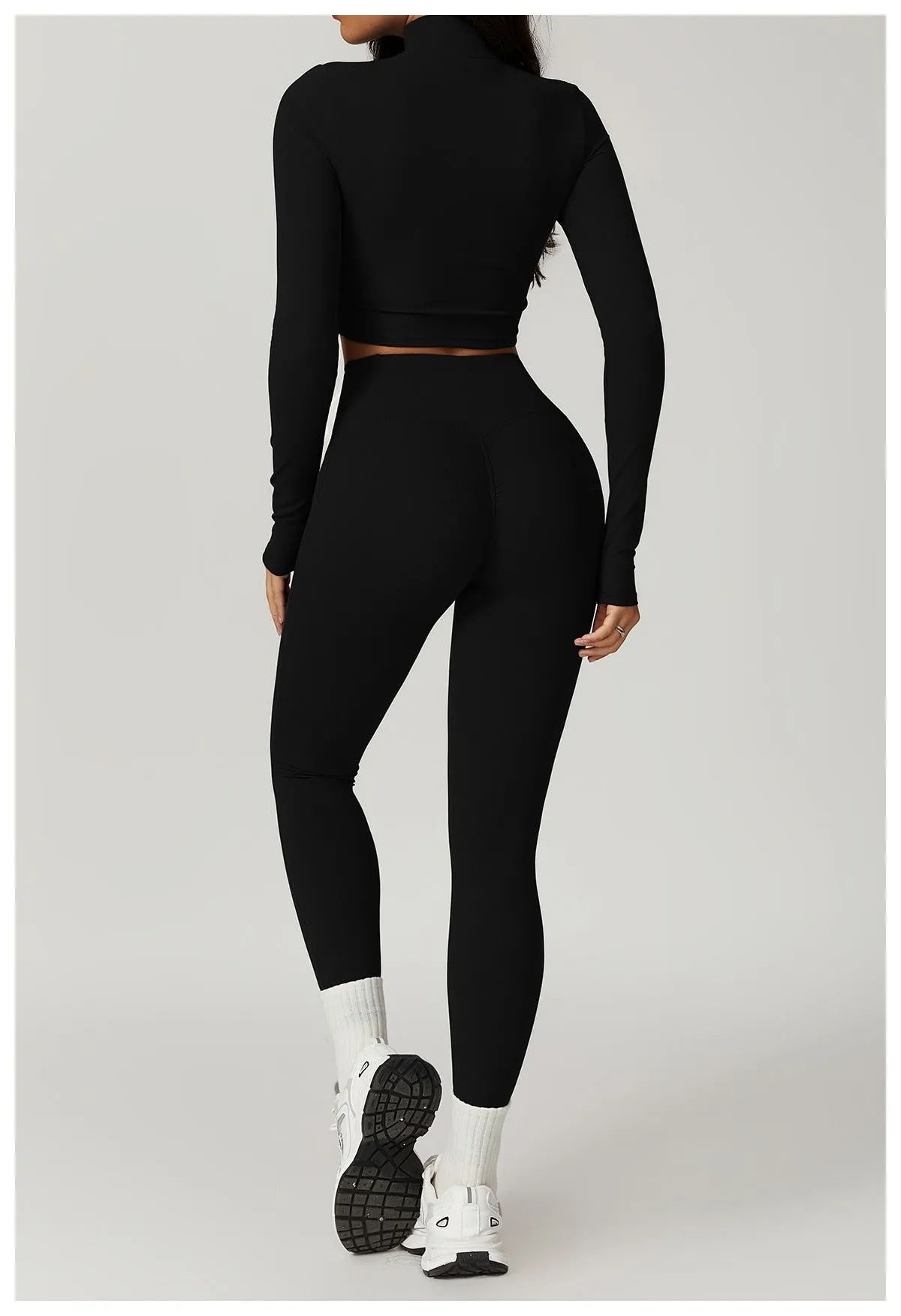Mira Longsleeve Zip Top