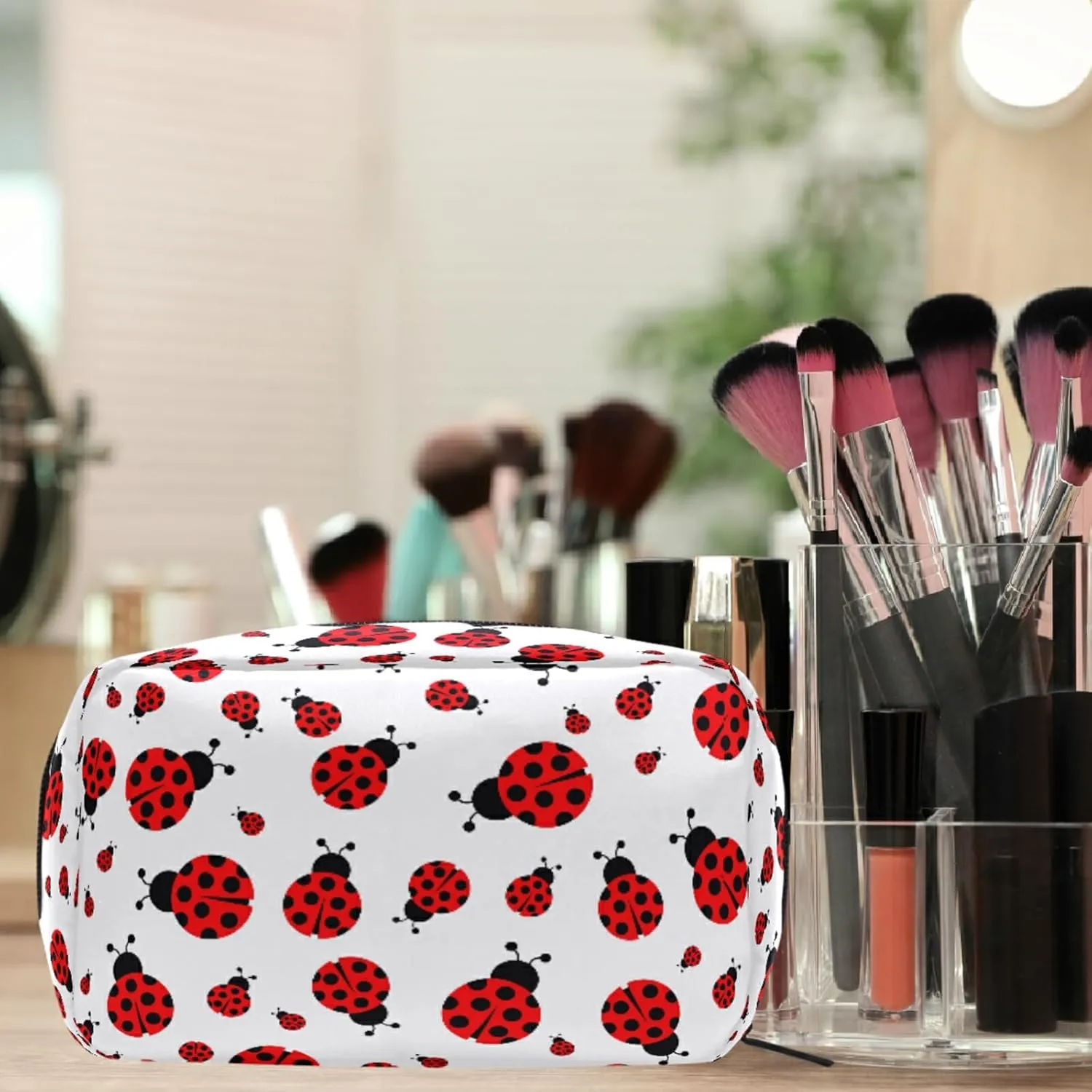 MNSRUU Small Cosmetic Bag for Girl Women Travel, Cute Red Ladybug Makeup Toiletry Organizer Bags with Compartments