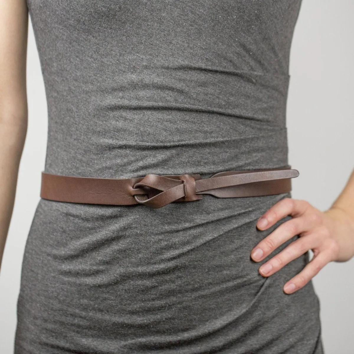 Muse Simple Buckleless Brown Leather Belt - 1"