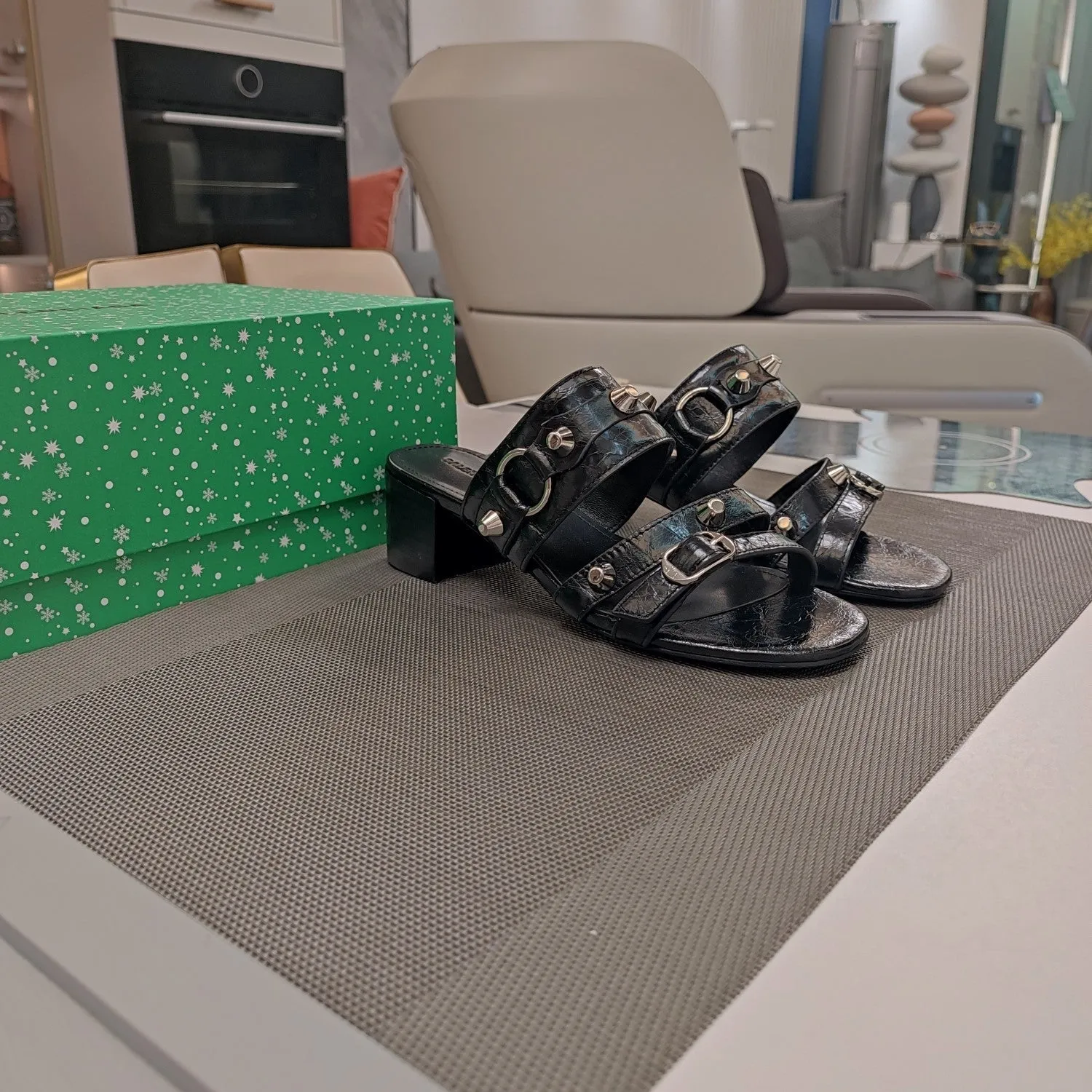 SANDALS HEELED Balanciaga BLACK STRAPPY IN MEDIUM WAX-OIL SHEEPSKIN Masterful craftsmanship All-inclusive selection STUDDED