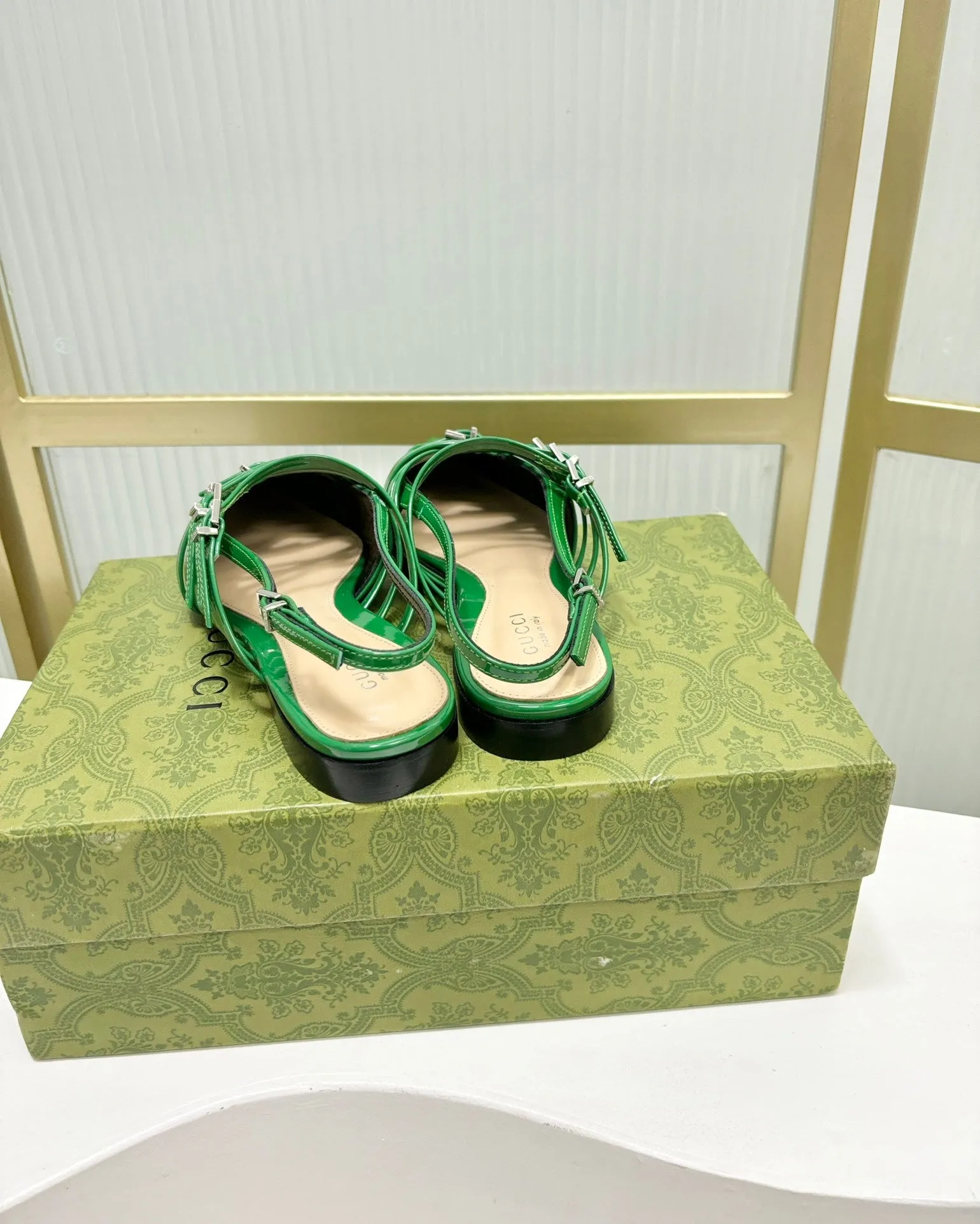 Secure transactions GLOSSY STRAPPY Cross-border shipping FLAT CALFSKIN GREEN SLINGBACK Gucci EMERALD IN