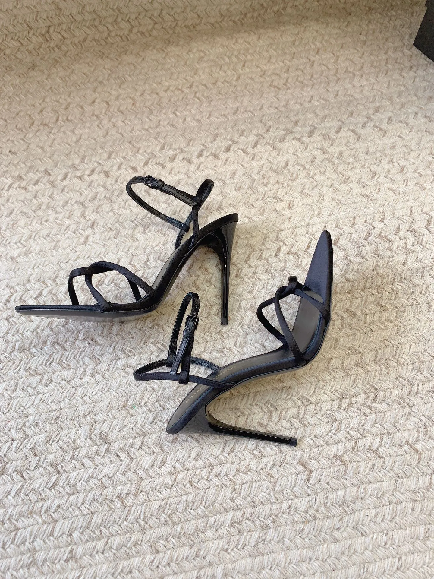 SILK SANDALS HIGH Wireless-enabled IN BLACK HEEL Laurent STRAPPY Global selection Saint