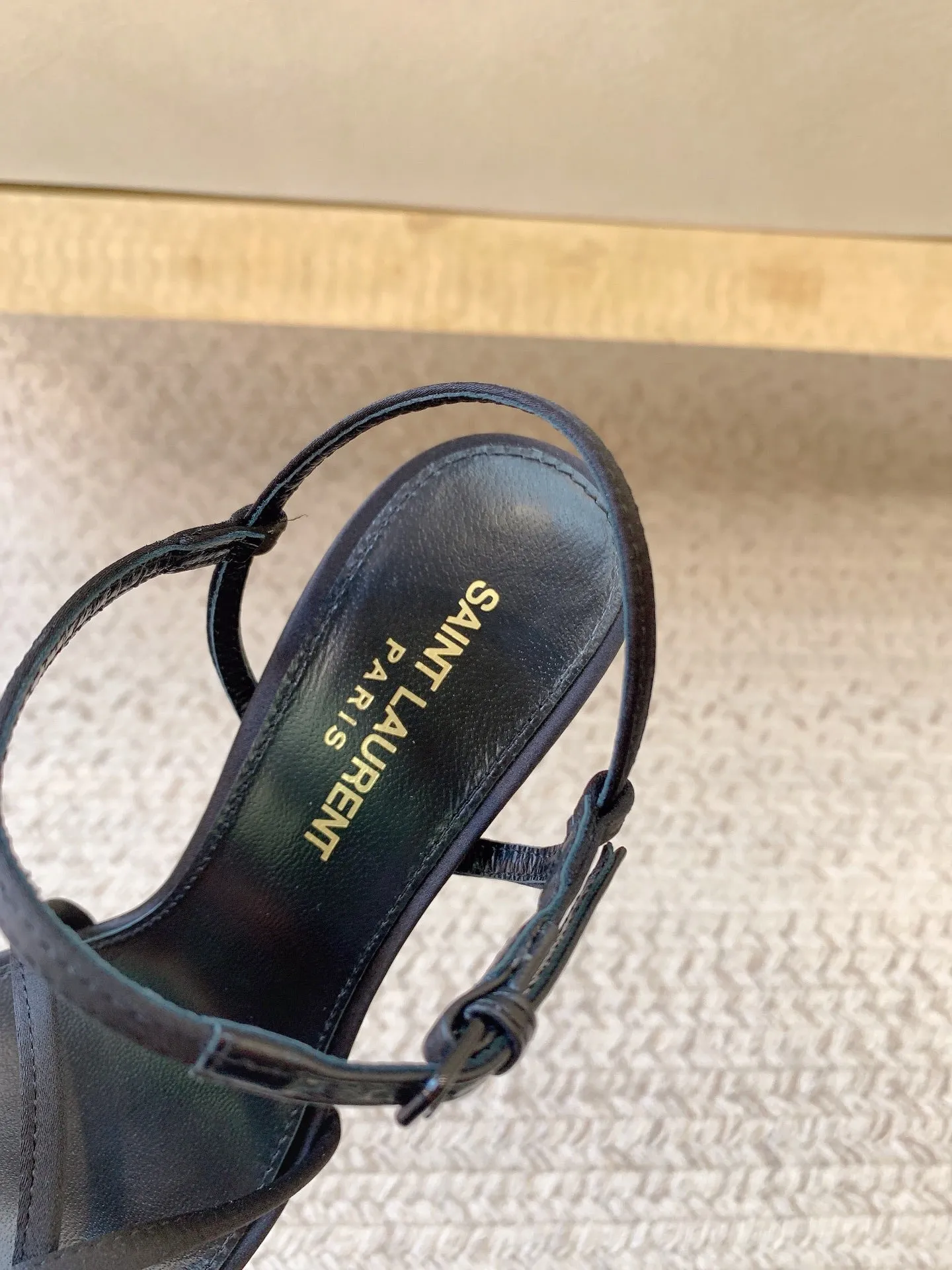 SILK SANDALS HIGH Wireless-enabled IN BLACK HEEL Laurent STRAPPY Global selection Saint