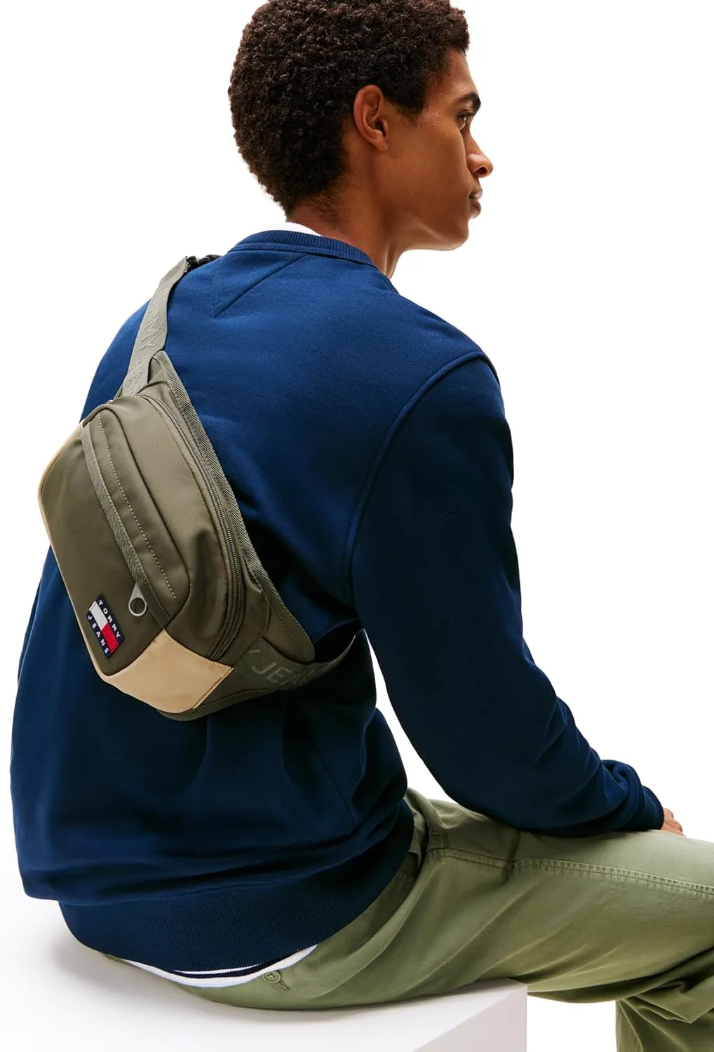 Tommy Jeans Men's Essential Daily Fanny Pack Travel Crossbody Bag