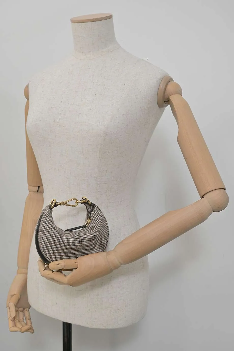 [WB7172] Fendi | Top Handle Bag