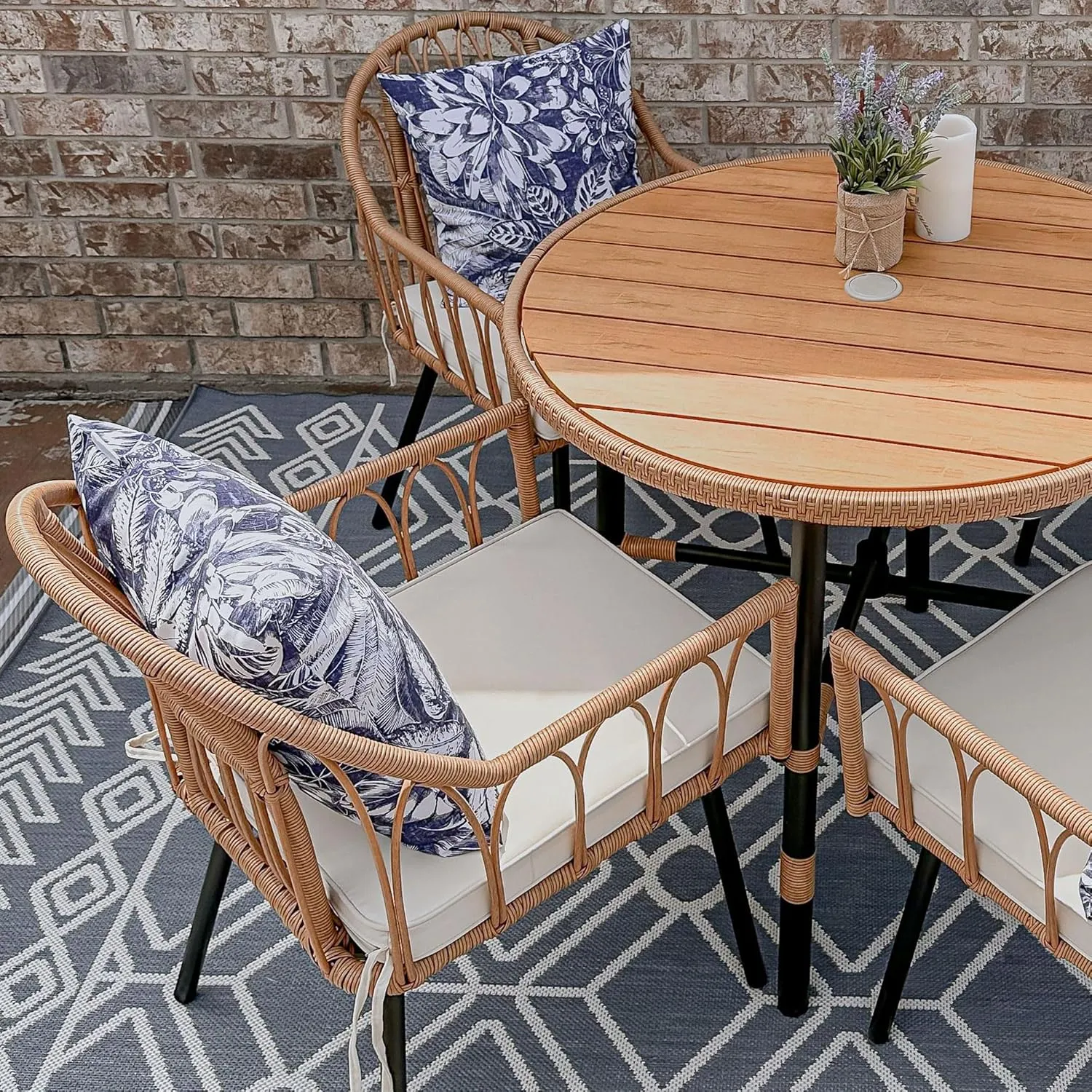 YITAHOME 4 Pieces Rattan Wicker Dinning Chairs, Outdoor Indoor Patio Furniture Set with Cushion and Curved Back All Weather Bistro Chair for Garden Backyard Porch Poolside Restaurant (Beige)